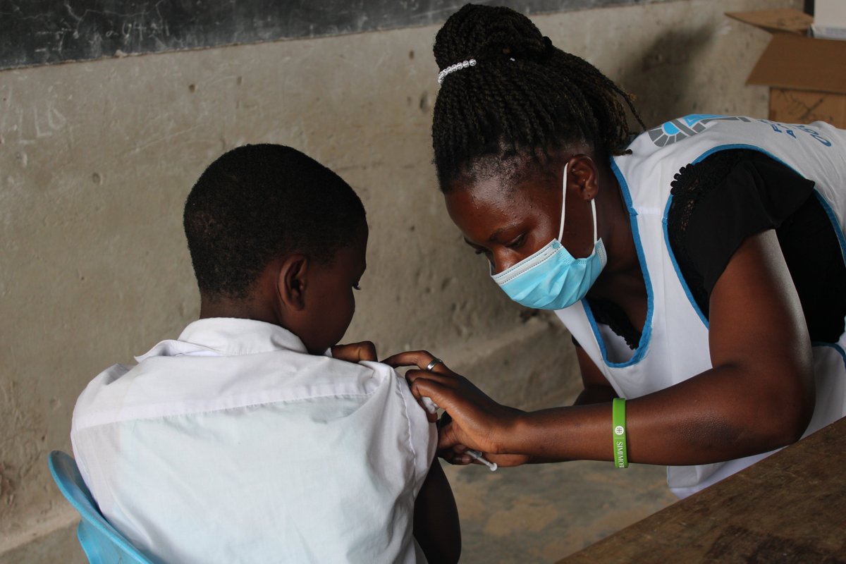 The exercise of Yellow fever vaccination has today kicked off in various health centres & schools in a bid to have a free Yellow fever community. You are all urged to go to the nearest health centres for the vaccination. @MinofHealthUG @Educ_SportsUg