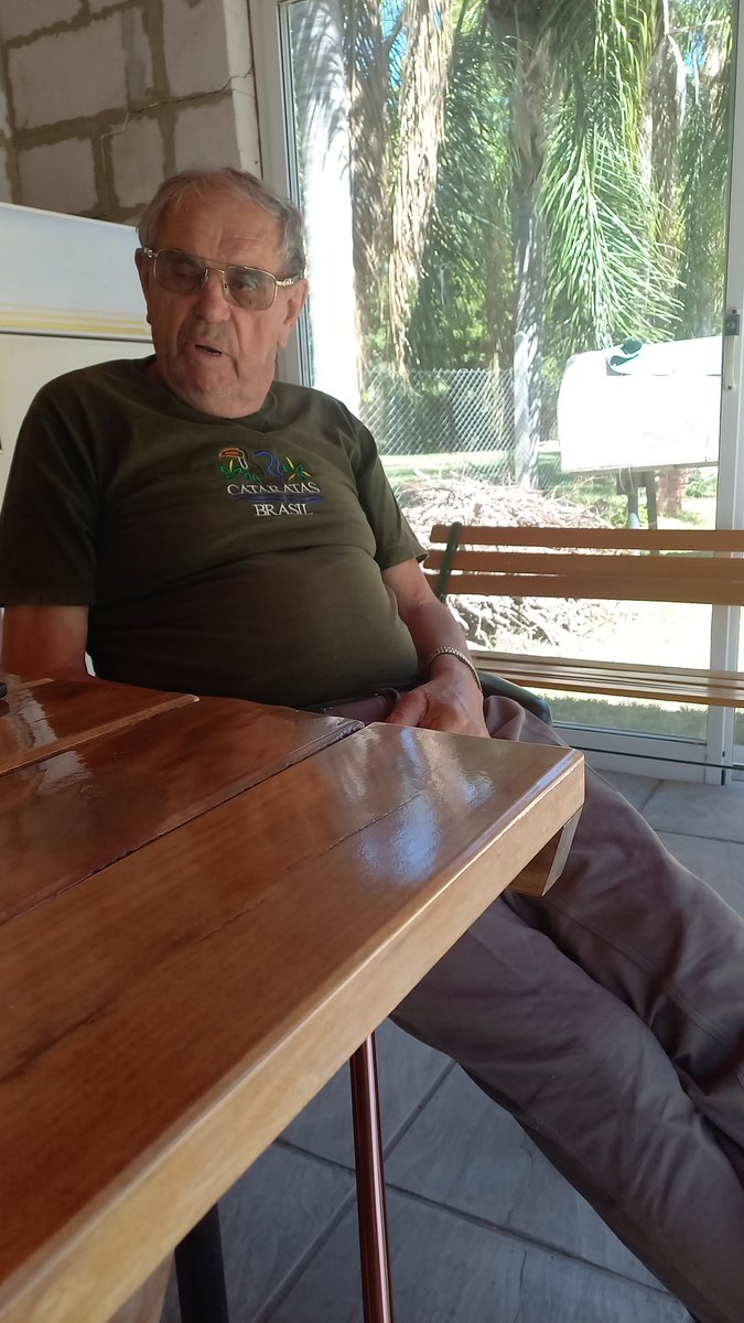 ledrozcarlos's tweet photo. Hoy cumple 80 años el patriarca, hombre que oscilo siempre entra la picardia de decir algo con doble sentido y el tipo serio cuando hay que ser serio, el viejo que arranco a los 8 años a trabajar y lo paro la pandemia y ahí no arranco más, perdio el ritmo, un tipo que https://t.co/RaHlGyTcGl