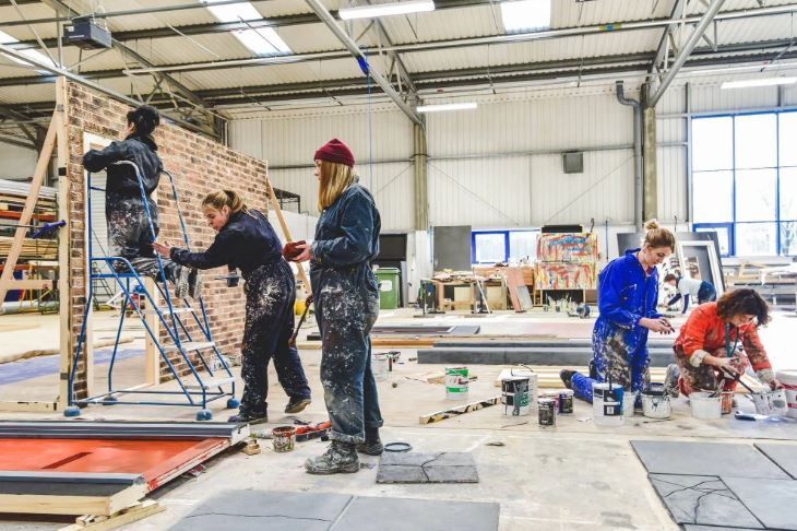 ‘I just don’t see myself in an office job, or in lectures. I saw the course and thought, that’s more me.’ 🛠️ We are still accepting applications for 2024 entry into our Foundation Degree in #ScenicConstruction. 👉 Find out more buff.ly/3Pyh4gk #RWCMD #RWCMDCreative