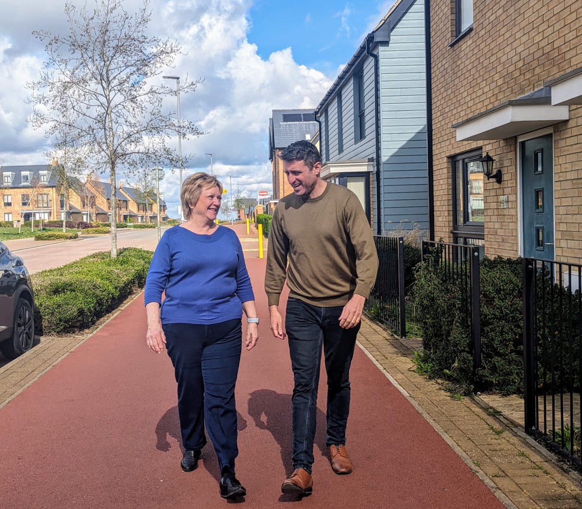 Ben_Everitt's tweet photo. Beautiful morning to be out chatting to folk on the doorsteps in Whitehouse with our brilliant @MKConservatives local election candidate Denise Brunning 🔵

Lots of positive conversations with voters 😀 https://t.co/BUEMdABir9