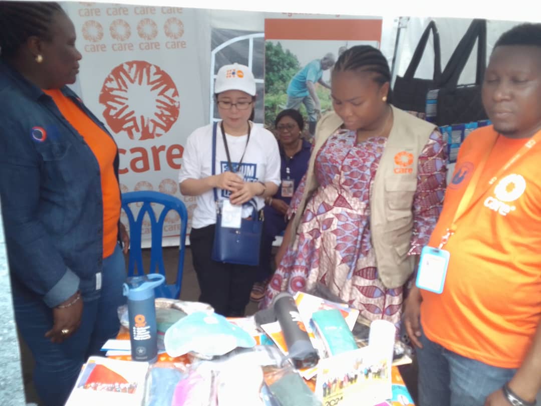 caredrc's tweet image. CARE at High-Level Forum w/ First Lady of DRC, UNFPA, Fonaref. Together, we work for women's health & rights, focusing on reducing maternal mortality. Our stand welcomed 1,600+ participants, sharing VSLAs impact on maternal health# SRHR.