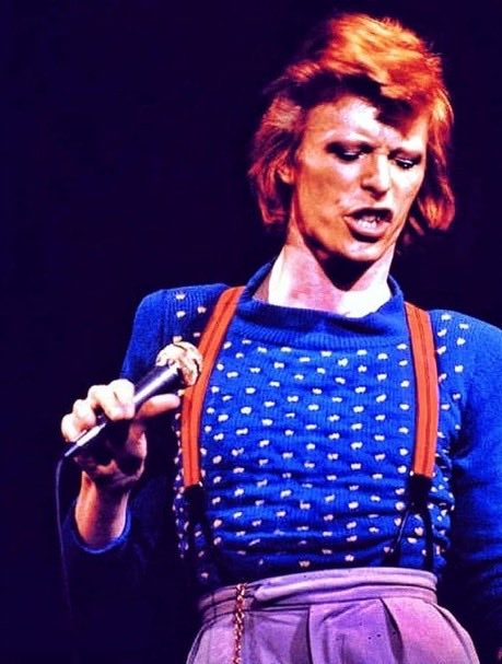 Weird_n_Gilly's tweet photo. Oh, shadow love was quick and lean
Life's a well-thumbed machine
I saw you watchin' from the stairs
You're everyone that ever cared
Oh, lordy x2
You know I need some lovin'
I'm movin'
Touch me
John, I'm only dancing
She turns me on
But I'm only dancing
She turns me on⚡️✨
#JIODA https://t.co/ysaYUZWyks