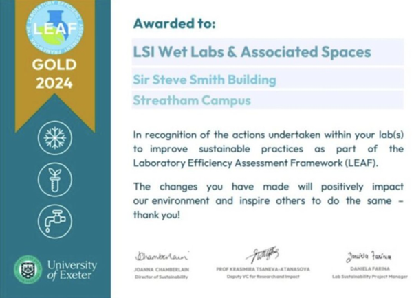 Congratulations to the LSI Technical Service team and the LSI Sustainability group working hand in hand to achieve LEAF Gold for @LSI_Exeter. Fantastic work! @uniofexeHLS @UniofExeter @UniofExeterNews