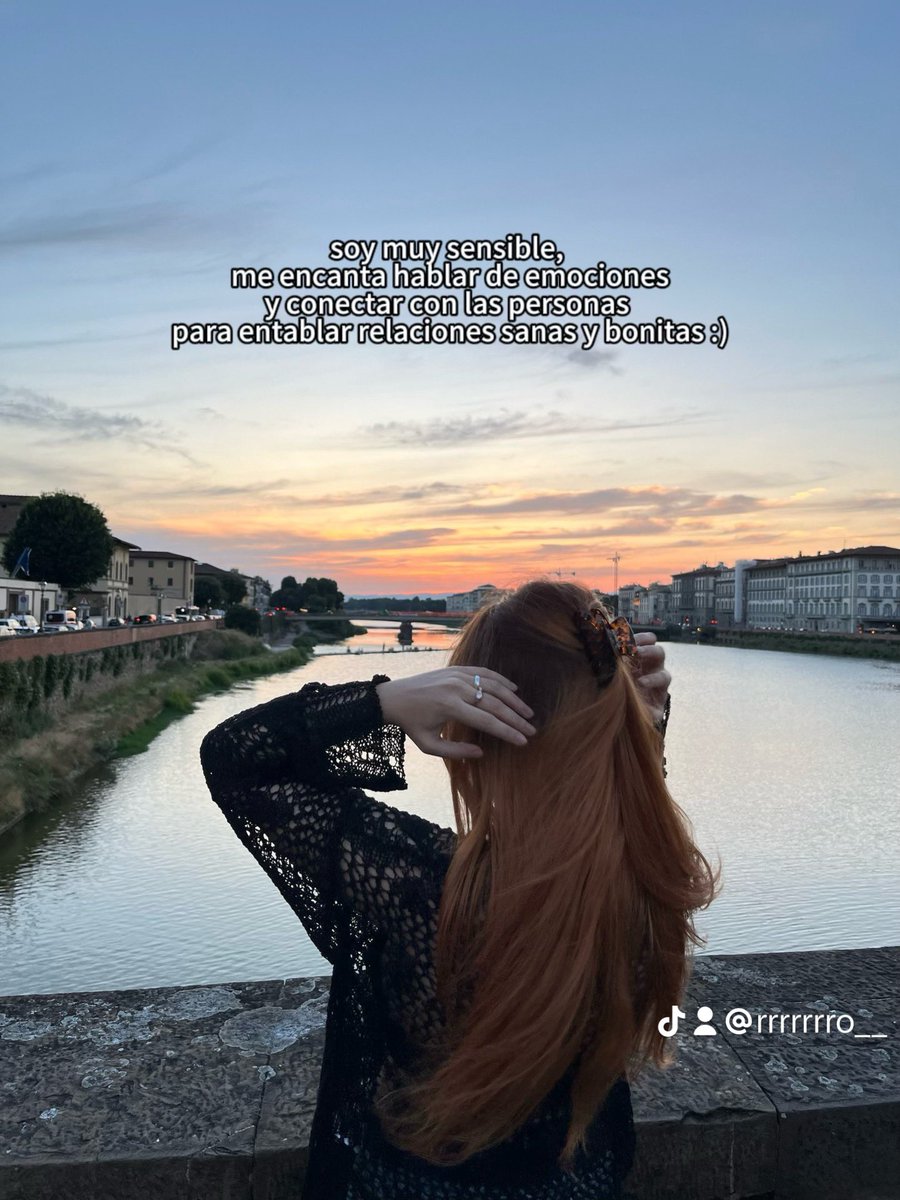 rrrrrrro__'s tweet photo. hola 🙂 estoy ✨buscando piso✨en MADRID 🏠 para compartir o un estudio pequeñito para entrar en mayo!!!  porfa si podéis compartir os lo agradecería un montón 🥹🙏🏻💗 os cuento un poquito de mí aquí https://t.co/2eRstVSbpl