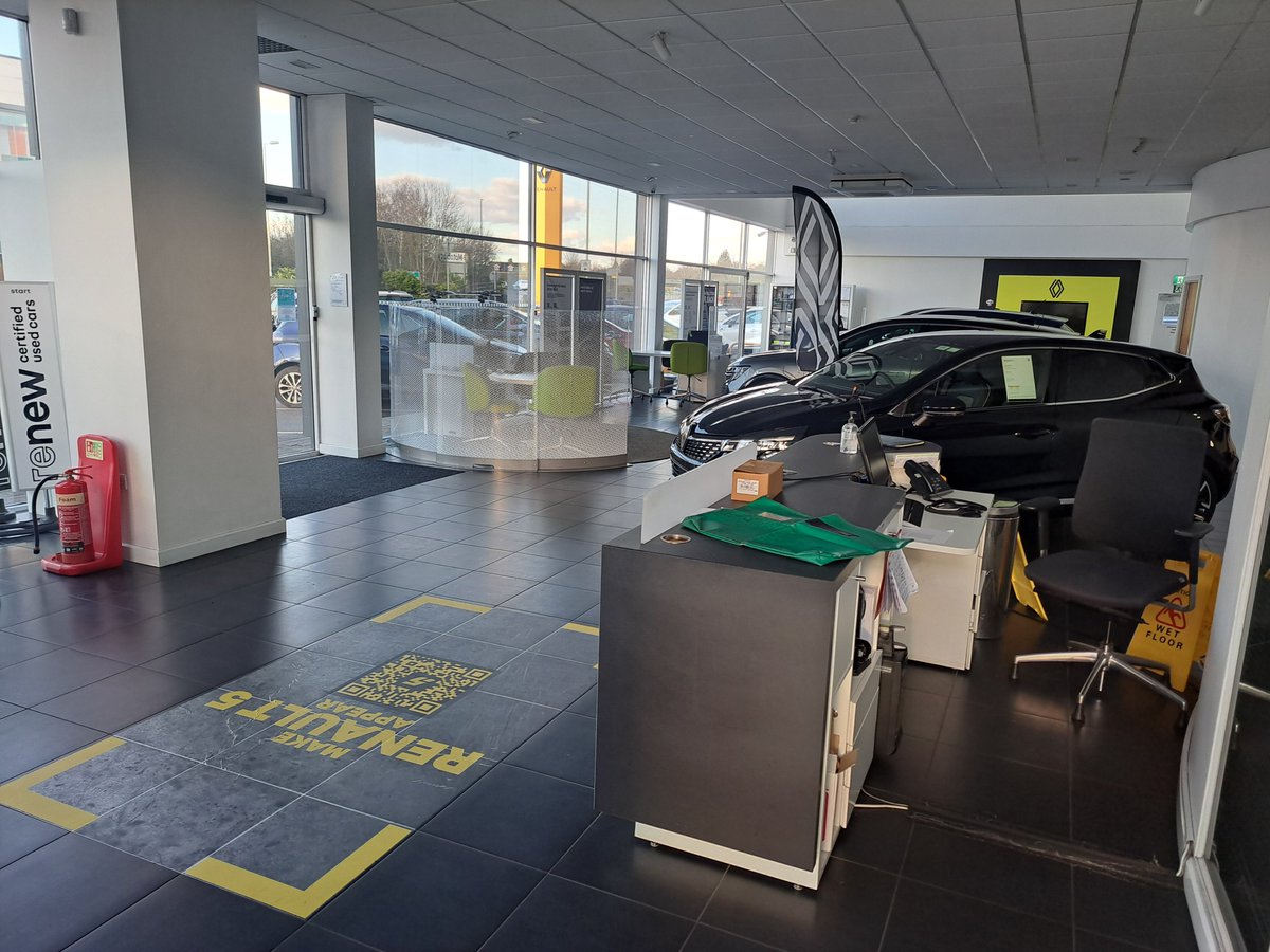 Car Showroom Cleaning