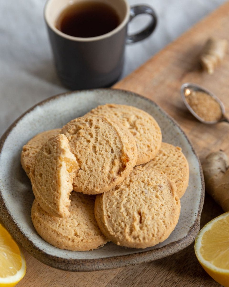 The scent of spring is in the air! Celebrate the season with the fresh taste of Walker’s Gluten Free Ginger & Lemon Shortbread - crumbly shortbread with the exotic tang of Stem Ginger & Lemon. #walkersshortbread #scotlandatitsfinest #glutenfree #glutenfreeshortbread