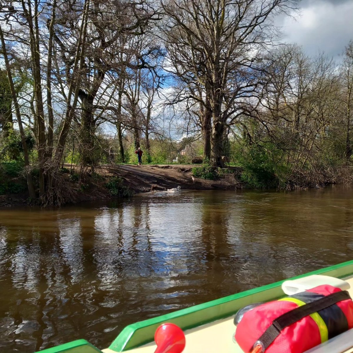 Looking up the river to Darley Abbey from the rear deck of Outram. #Outram #darleyabbey #derbyuk #eastmidlands #daysoutwithkids