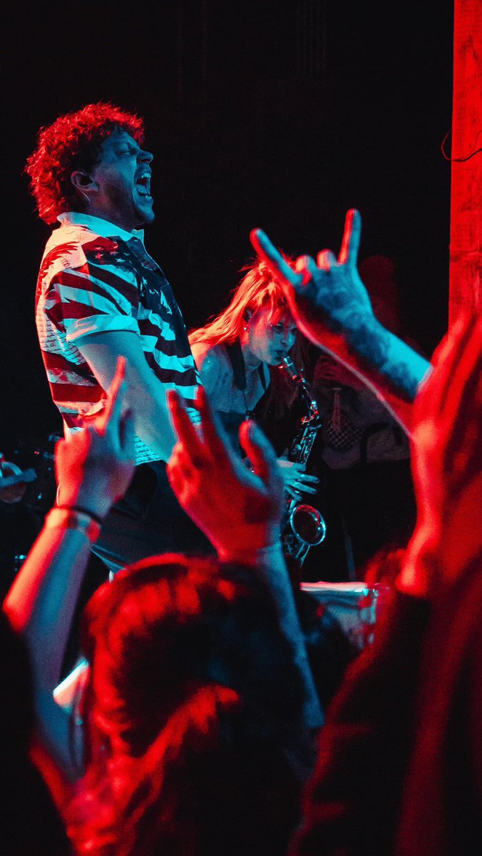 BilmuriTweets's tweet photo. HOLY FRICK!! The OHIO WORLD TOUR was so damn special and I am extremely grateful for everyone who went to a show, bought merch, and or overall increased the level of vibes 🙏🙏 MORE SHOWS SOON!!!

📸 @cadillacridingcowboy https://t.co/Ps0dWl3d18