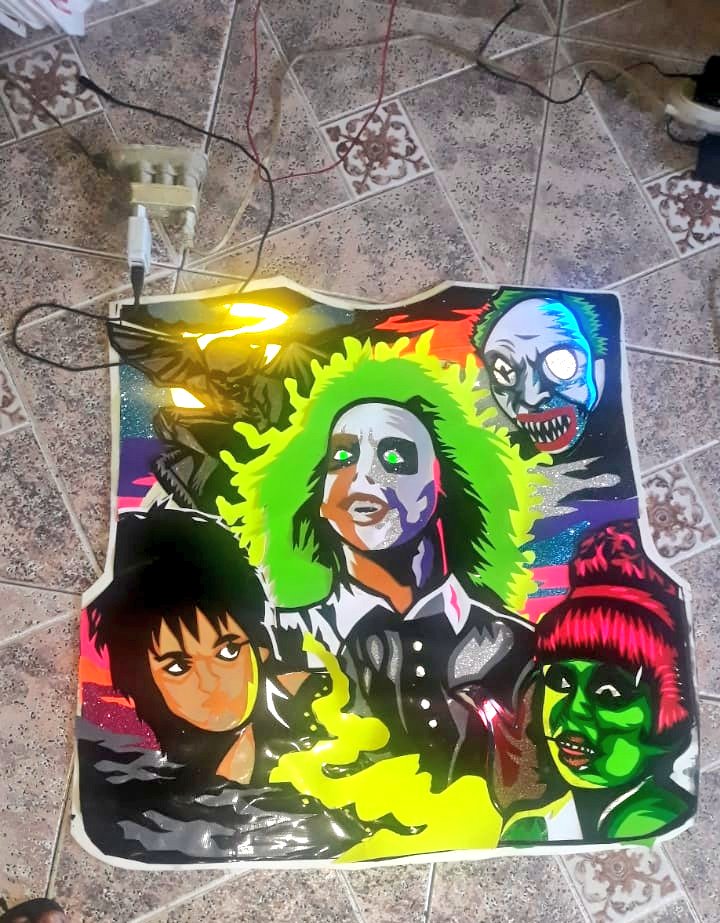 TalentososQ's tweet photo. Casaca Aplicada. 🎭 Tema Beetlejuice. 🥇 https://t.co/HyjyK0r5R2