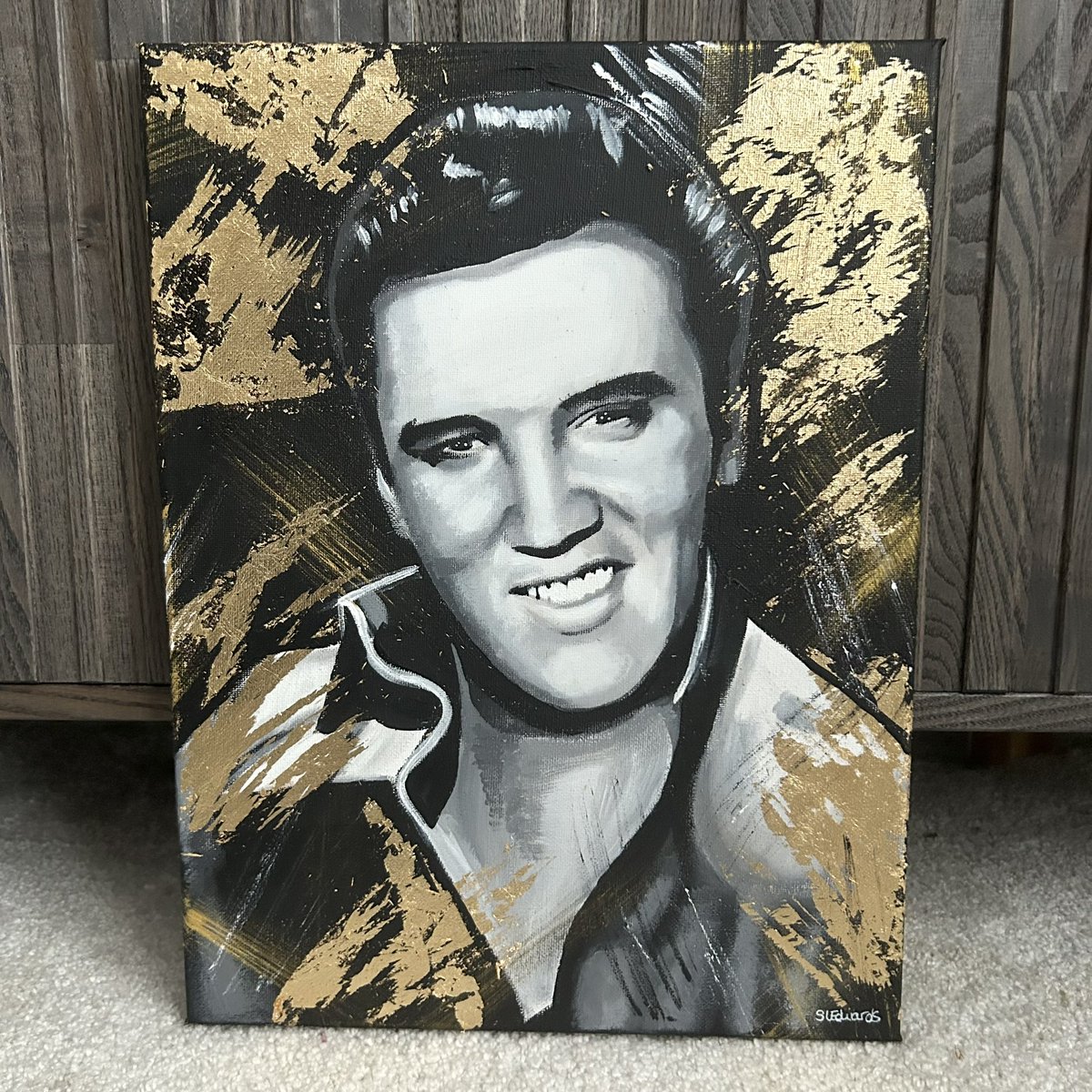 Elvis painting with 24k gold leaf is for sale! Visit my shop or message me if you are interested 🎨 sophieedwardsart.bigcartel.com/product/elvis-…