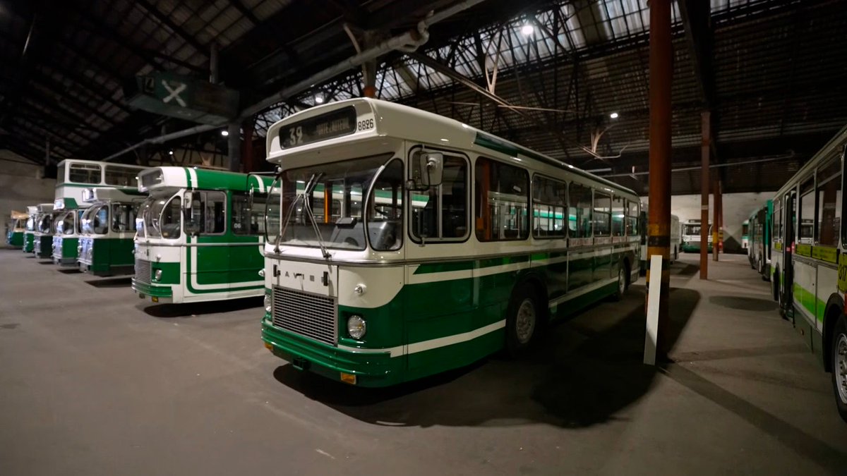 Merci à tous d'avoir suivi la restauration de ce Saviem SC 10 UMCR 🚎 Encore un belle restauration XXL réalisée dans Vintage Mecanic 🛠️ Vous pouvez retrouver cet épisode sur la plateforme RMC BFM Play 🚨 @ratp @sauvabus #VintageMecanic #restaurationautomobile #vintagemecanic