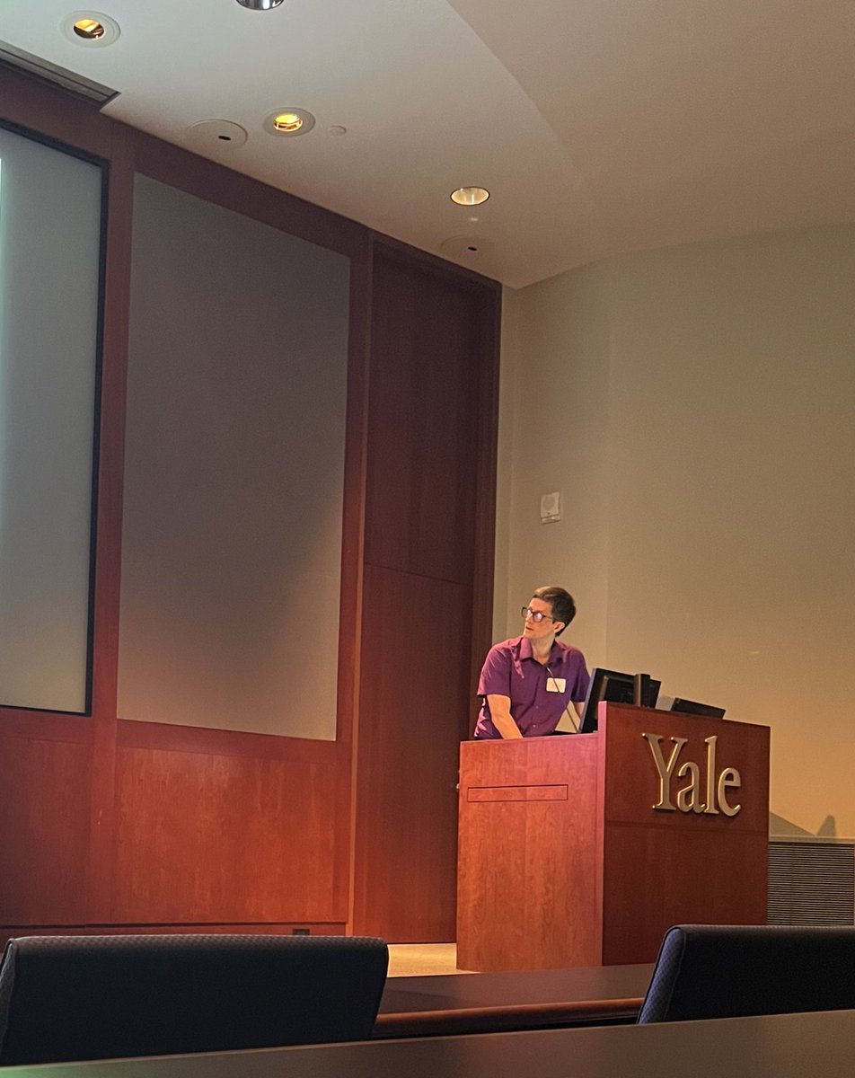 @curtperrymdphd Giving a fantastic, selected talk at the Human and Translational Immunology 2024 conference! Yale PSTP represent! @YaleHemOnc #MedTwitter