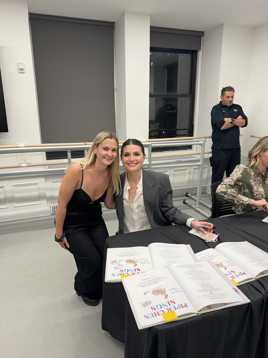 The most insane night of my life for so many reasons #phillipasoo #piperchensings