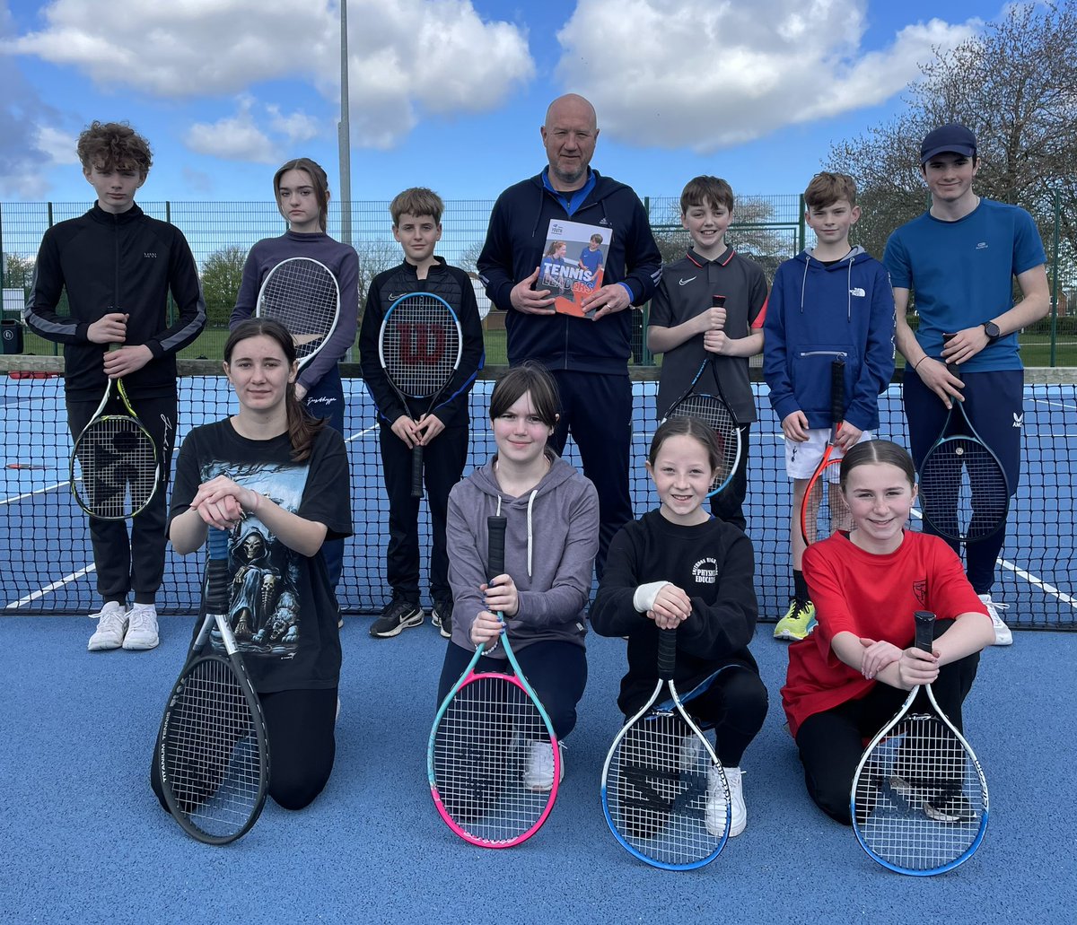 Well done to our newly qualified @the_LTA Tennis Leaders - we look forward to you supporting our SSP tournaments and festivals this Summer term. Thank you Stu for another great course 👏👏 @norfolktennis @NorfolkSchGames @YourSchoolGames @TheLynnNews @Lynnsport @YLPSport