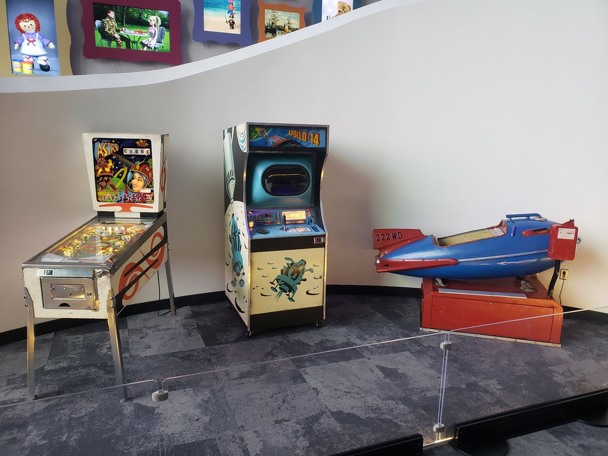 arcademartin's tweet photo. Coin-op eclipse display is up! @museumofplay https://t.co/ejFlvgXYJa