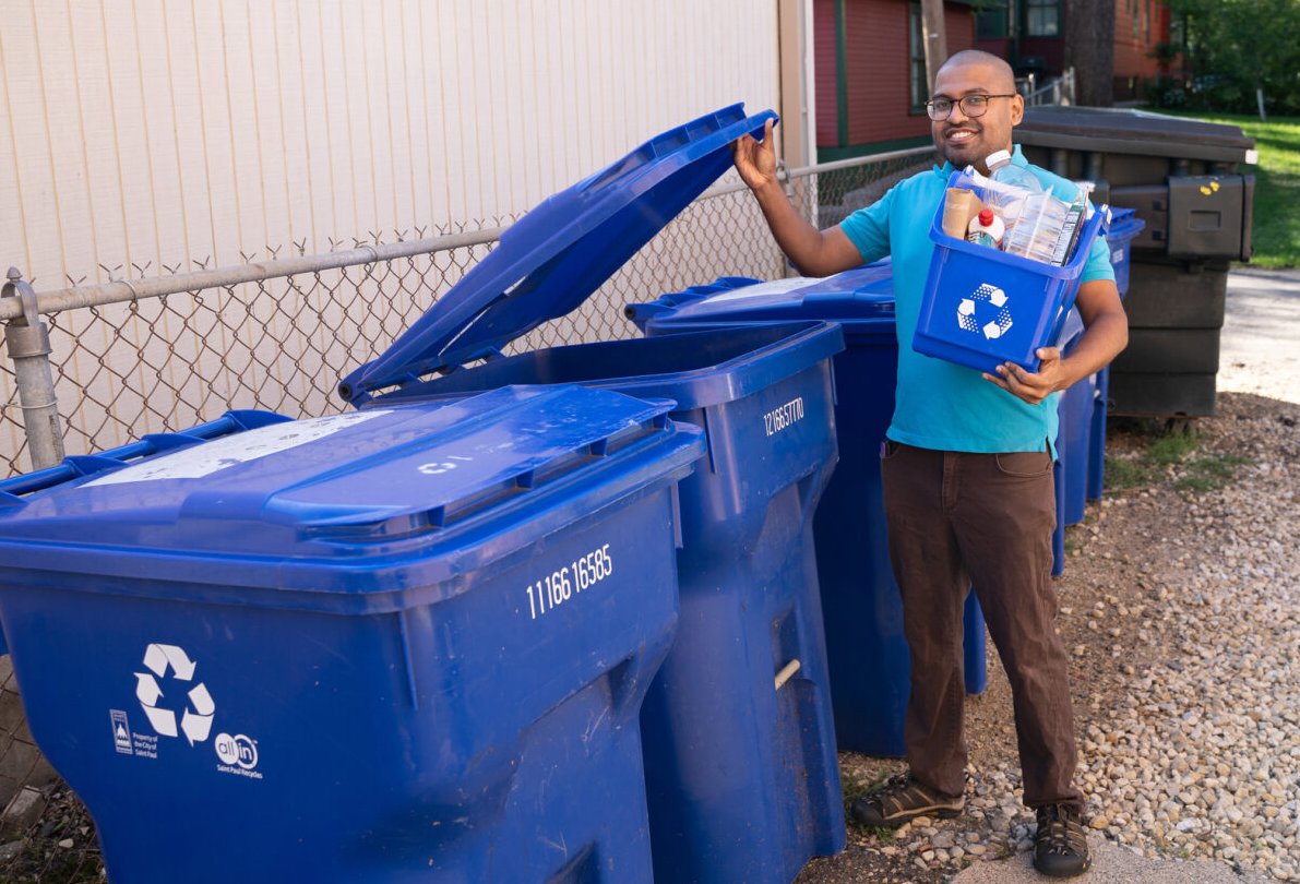 Calling all apartment residents and managers! Let us help you improve recycling at your @cityofsaintpaul apartment building. We have free resources and materials such as posters, hand-outs or on-site assistance. For more info call 651-266-6101 or visit stpaul.gov/apartmentrecyc….