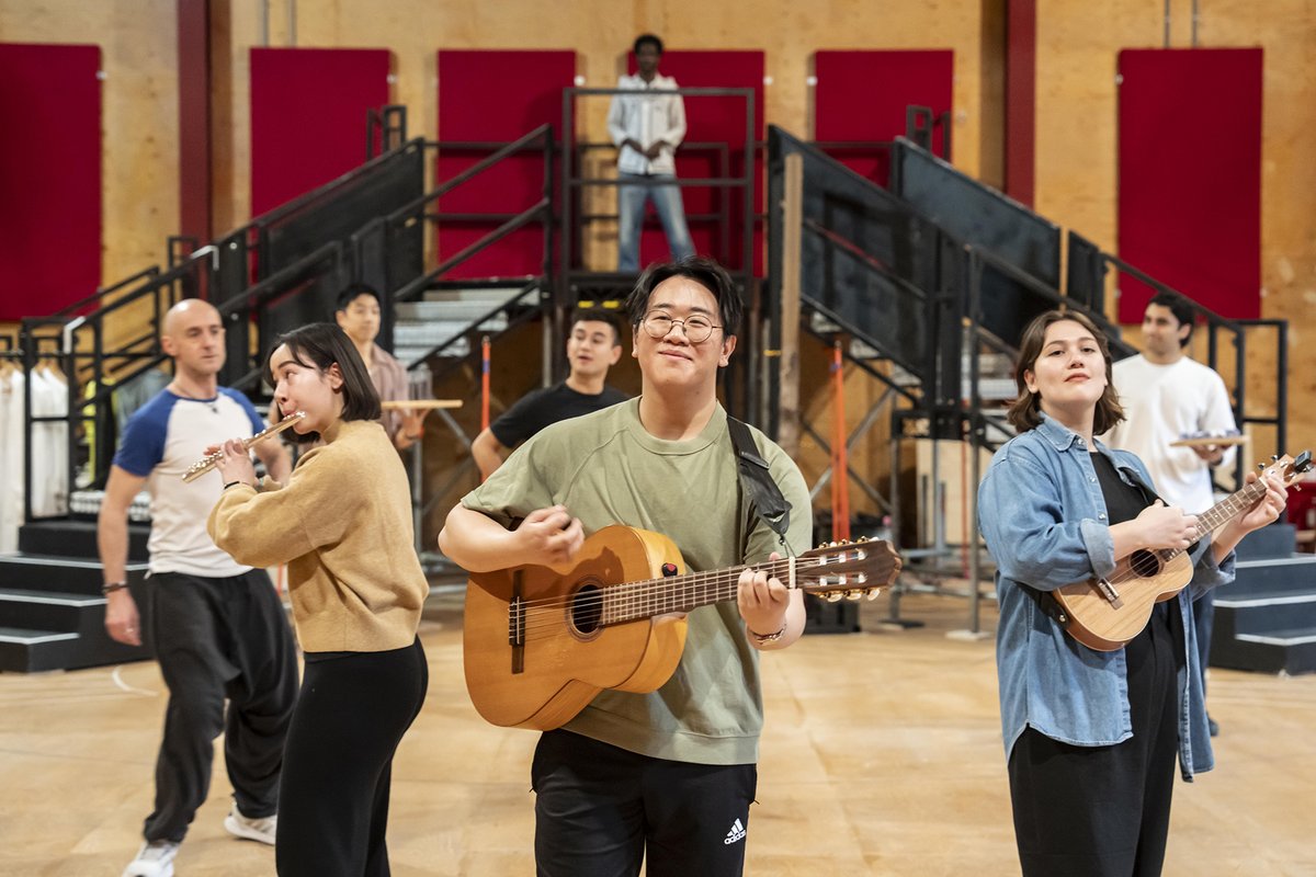 📸 From the rehearsal room: #LovesLaboursLost 💕