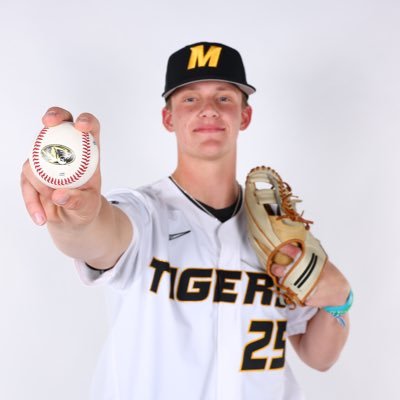 JOSH KIRCHHOFF of @ICCCBaseball is 7-0 in 2024! --- ERA: 1.65 WHIP: 1.10 W-L: 7-0 G: 8 CG: 2 IP: 43.2 H: 28 BB: 20 SO: 66 --- @MizzouBaseball Commit @ConcordiaBB HS @KirchhoffJosh thebaseballcube.com/content/player…