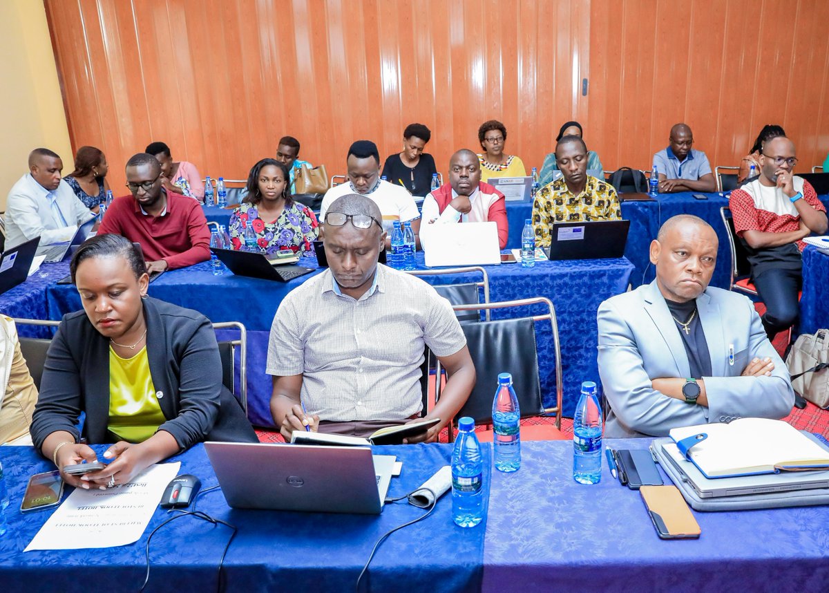 WhoBurundi's tweet image. Etaient présents à cette première réunion du #CPSD de l’année les cadres du @mspls_bdi, des partenaires au développement dont @UEauBurundi, @USAID, @BelgiumInBuja, @Banquemondiale, @jica_direct_en, @PSI_Burundi et @WhoBurundi.