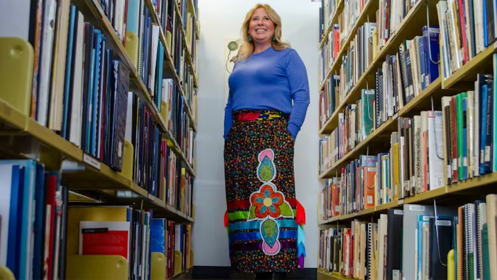 #LakeheadUniversity's #Indigenous resource centre in #ThunderBay has a new name – Nanda Gikendan Gamik, which means 'Seek to Know, Seek to Learn Place.' Read the full @CBC article at loom.ly/rQyG5-o #mylakehead #LakeheadU #tbay