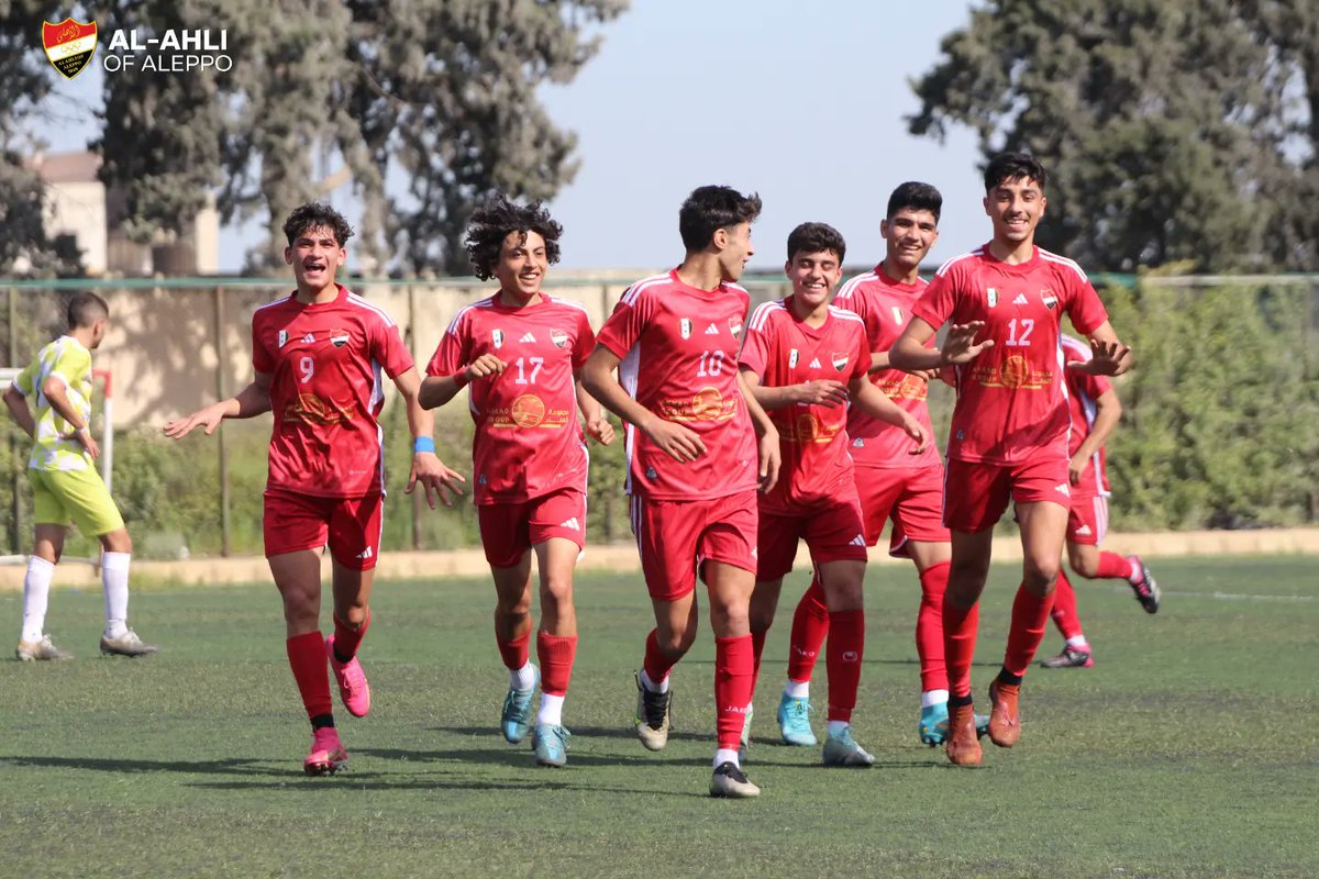 AlittihadSyria's tweet photo. 🟥 الأهلي 4️⃣ 🆚 النواعير 1️⃣ 🟦

🔴سجل أهدافنا:
⚽ محمود العمر د36
⚽محمد درويش د 18+84
⚽وسيم شحرور د60

⁧📸 لقطات من اللقاء ؛؛ ملعب حماه الصناعي  🏟️

🟥 #ASCMEDIA |  #WEEK_6 https://t.co/g86Sa2ce1e