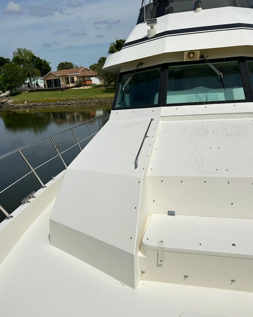 A clean boat is a happy boat! With spring around the corner, give your craft the TLC it deserves with Star brite. 📷

#StarbriteSolutions #SpringCleaning #BoatingSeason