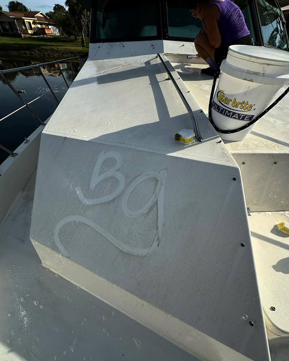 Starbriteinc's tweet photo. A clean boat is a happy boat! With spring around the corner, give your craft the TLC it deserves with Star brite. 📷

#StarbriteSolutions #SpringCleaning #BoatingSeason https://t.co/M8ygPHVsrB