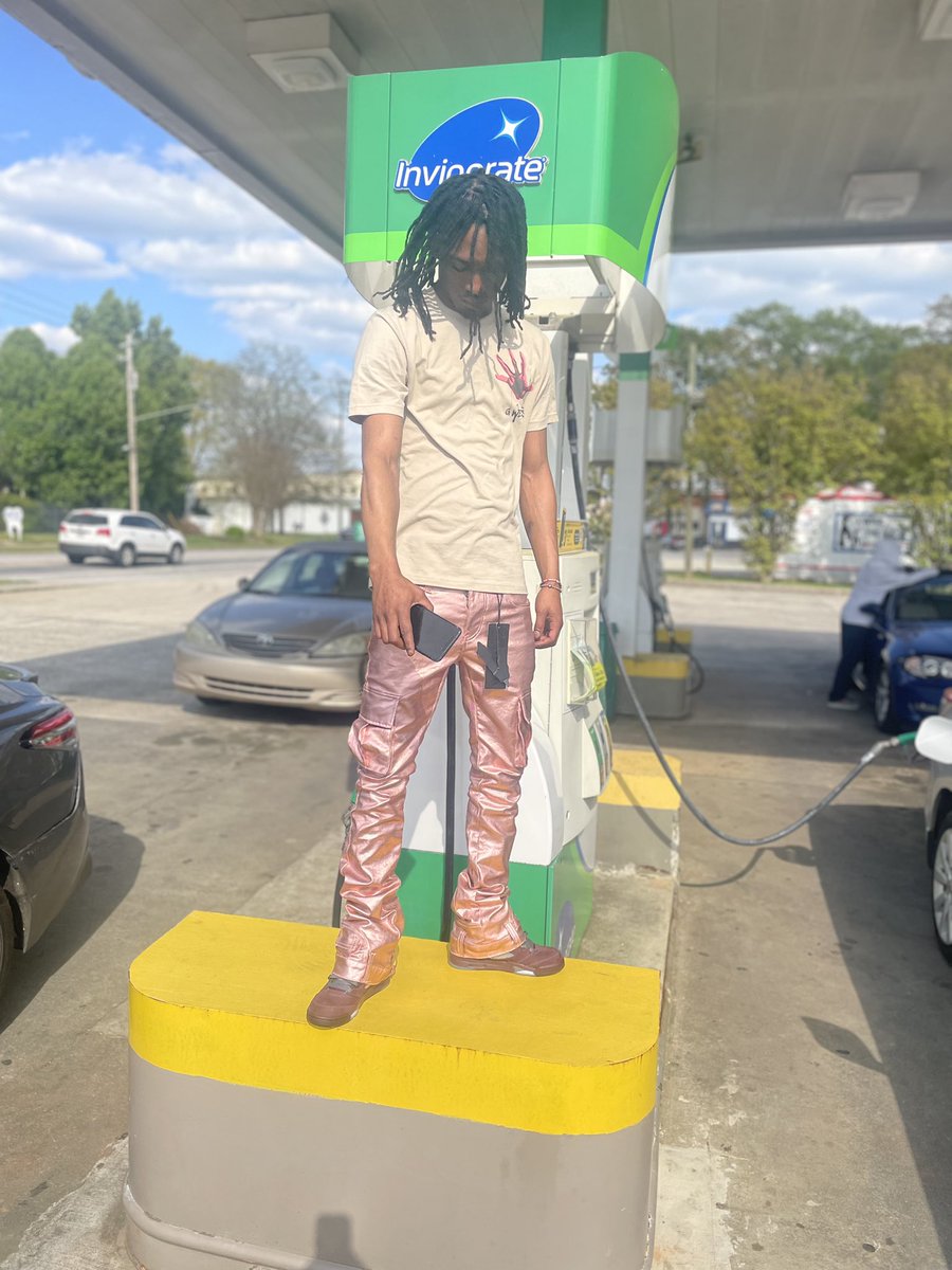 luhh_mannish's tweet photo. I like too pop it💫 if I put it on then you know dat it ain’t cheap😎🤧 https://t.co/umh2hMxs2Z