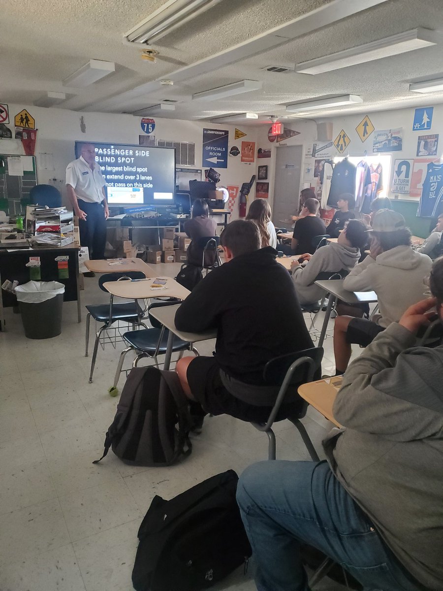 JefRef's tweet image. Thanks @Walmart for another day of Drivers Ed Training. @cosby_tn @cosbybball34