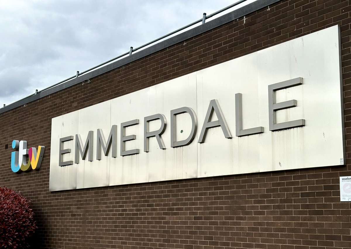 Back at @emmerdale today to start planning my  next eps. Always lovely to come back here. 

#tvdirecting #tvdirectors #directedbywomen