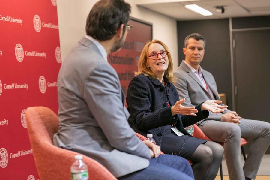 The rise of nationalism across the globe: Cornell faculty and alumni discussed this March 26 in a NYC event featuring NPR media correspondent David Folkenflik ’91, as well as @CornellSoc professor @mabelberezin and @cornellgov professor @Gustavo_F_M. as.cornell.edu/news/panel-exp…