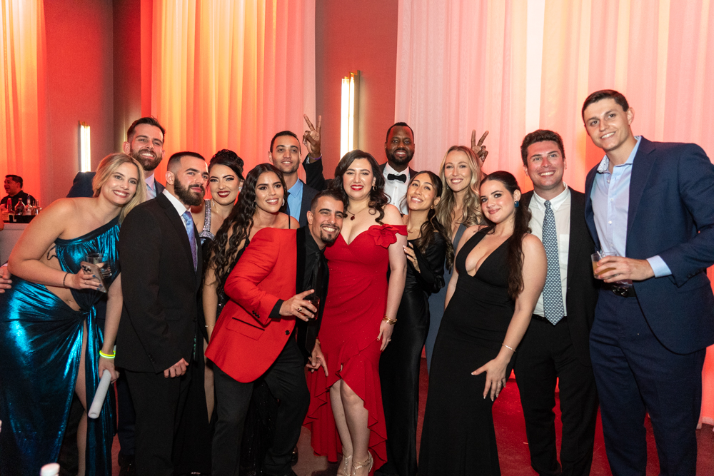 Our STU Law community had a fantastic night at the annual Barristers' Ball this past Saturday! The 'Secret Soirée: A Speakeasy Masquerade' theme added a touch of mystery and glamor to the evening. 🎭✨ Check out the photo gallery: stu.edu/event-gallerie… #STUMiami #STULaw