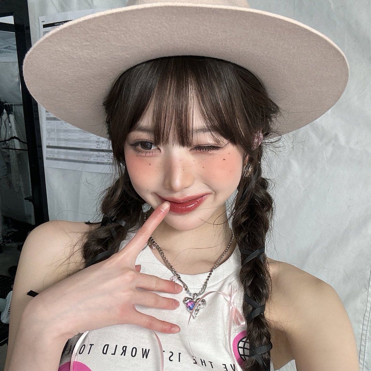 โซเดียมคลอไรด์⠀⠀⠀⠀⠀⠀⠀⠀⠀⠀เดียวดาย call me