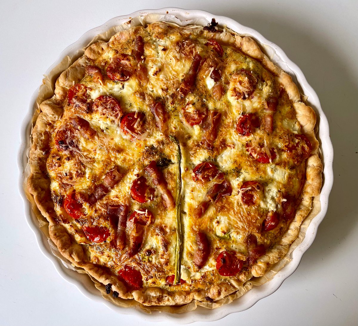 #TuesdayLunch #QuickAndSimple #Quiche #Asparagus #Tomato #Bacon #GoatCheese
Quick & Simple, a tasty quiche w asparagus, tomato, goat cheese & leftover bacon + 1 gl. of Portuguese Albarinho by Lapa.
Other news:
Car checked by control agency and OK again for 1 yr!
Enjoy your day!