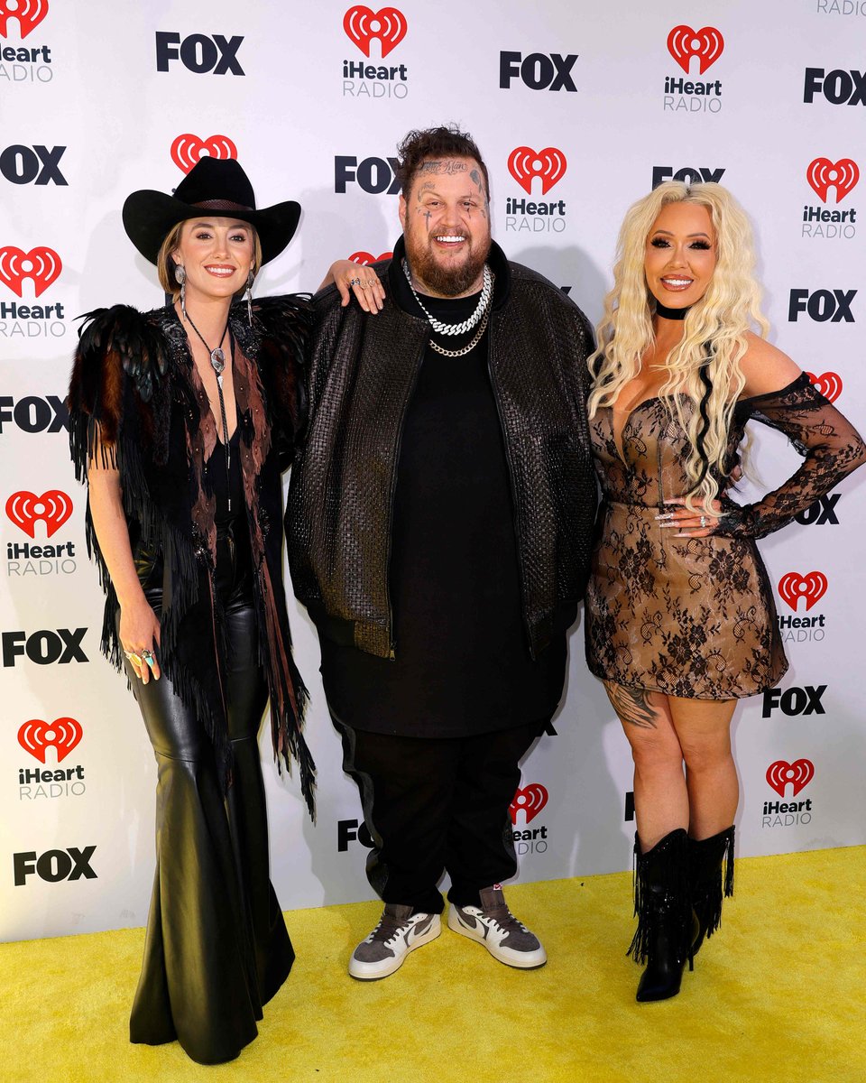 (L-R) #LaineyWilson, #JellyRoll, and #BunnieXo attend the 2024 iHeartRadio Music Awards at Dolby Theatre on April 01, 2024 in Hollywood, California.   Frazer Harrison/Getty Images/AFP (Photo by Frazer Harrison / GETTY IMAGES NORTH AMERICA / Getty Images via AFP)