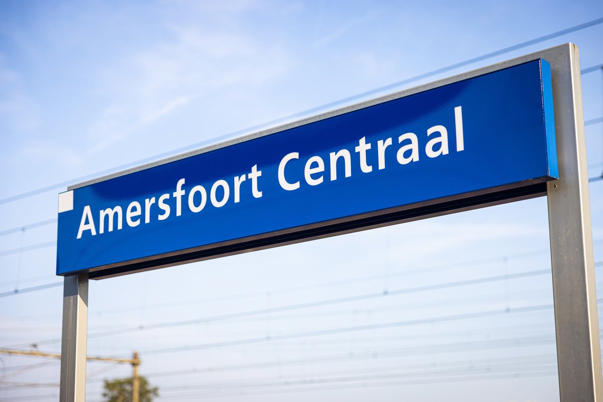 De dienstregeling van en naar Amersfoort is aanstaande zondag, 7 april, aangepast. We voeren dan voorbereidingen uit voor de grote werkzaamheden in juli en augustus. prorail.nl/nieuws/voorber…