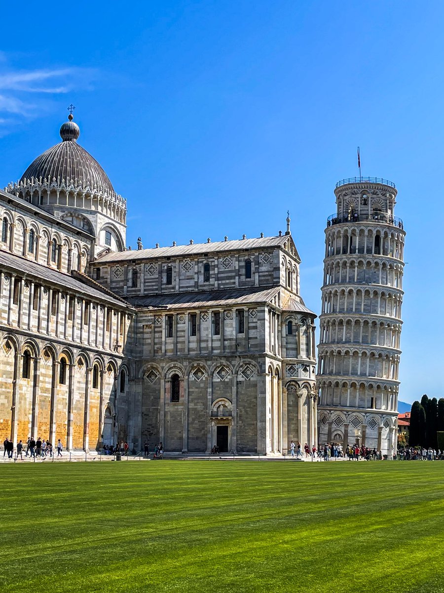 The Leaning Tower in Piazza dei Miracoli #pisa #tuscany #italia 

#italy #pisatower #torredipisa #baptistery #battistero #duomo #piazzadeimiracoli #toscana #tuscanylovers #campanile #leaningtower #unesco #traveling #unescoworldheritage #duomo #cattedrale #travelblog