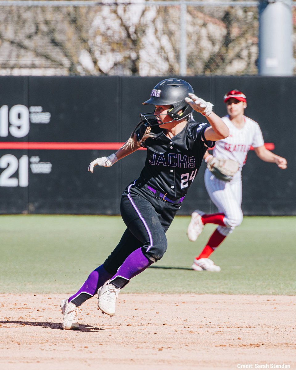 NCAASoftball tweet picture