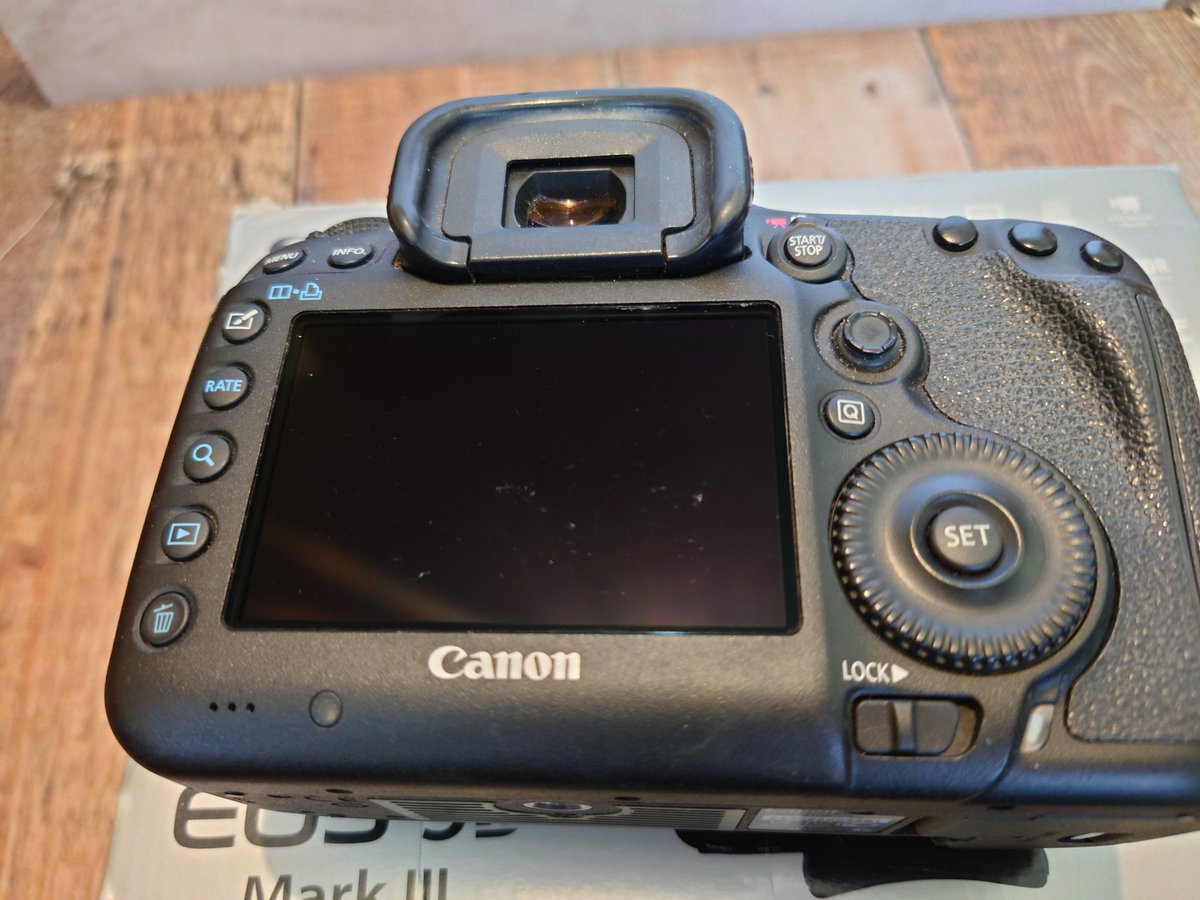 Sad to see this one go! Was my main body for years! Canon 5d mkiii Cosmetic damage from general wear and tear Works and focuses perfectly Includes original box, strap, lens cap and cables. No batteries, charger or CDs. £450