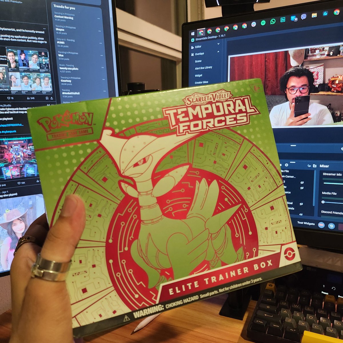 TEMPORAL FORCES ETB | Walking Wake Ex Hunt

twitch.tv/juiceybruceyVO