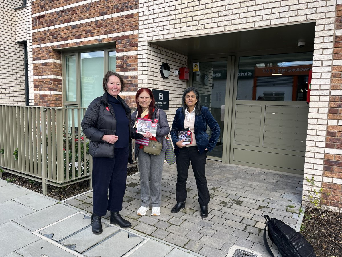 I couldn't ask for a better birthday present than to be out talking to constituents in Acton on the #LabourDoorstep for crucial London elections on May 2nd for @SadiqKhan and all our assembly candidates including @BassamMahfouz @borakwon with @hodanhaili Best part of the job.