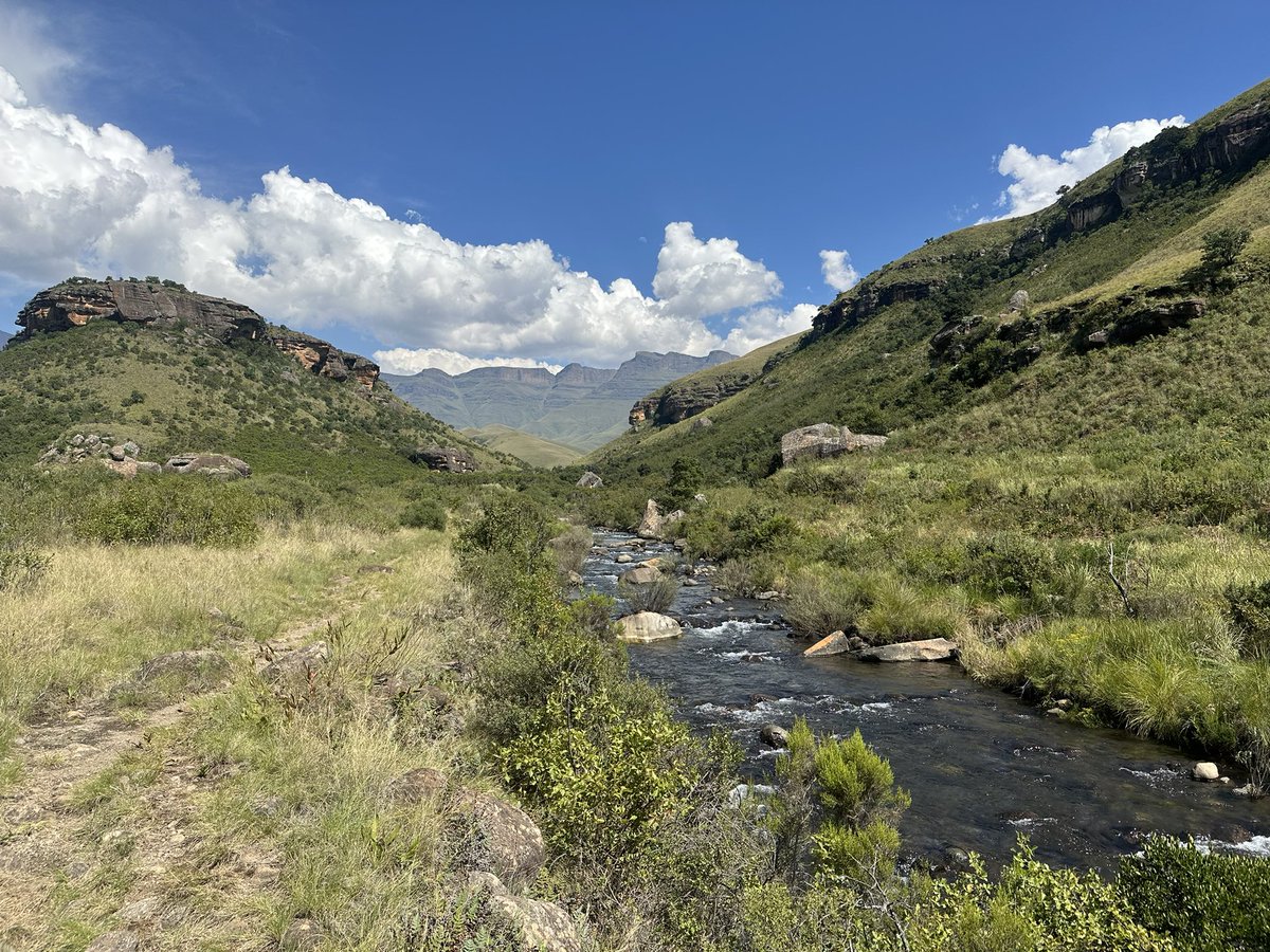 Days 3-5 of AGE 2024 exploring Kamberg, the Drakensberg national park and San Rock Art 🇿🇦🇿🇦