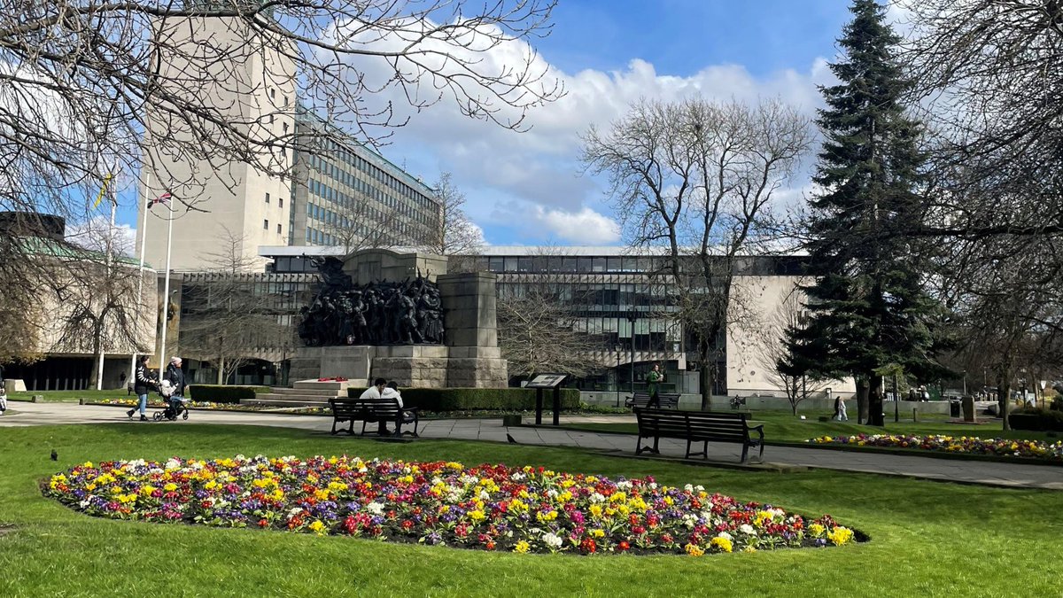 Signs of spring in the city 🌷🌱☀️ Every Tuesday we showcase photos from around campus and the city. Make sure to include the hashtag #NUBSTuesdays in your post to be featured on our feed. #NCLBusiness #WeAreNCL