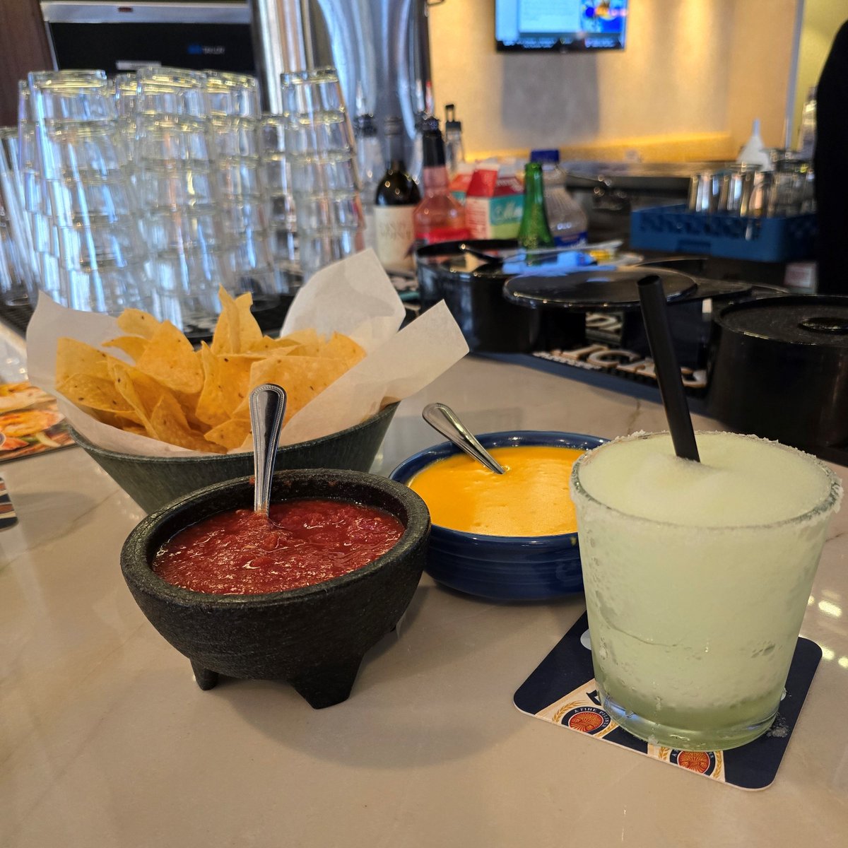 lbkintheloop's tweet image. The Plaza is one of our favorite spots in #Lubbock for chips &amp;amp; queso and a refreshing margarita! Today, we’re giving away a $50 gift card. To enter, just RT this post! Ready, set, fiesta! 🎉🌮💃

lubbockintheloop.com/the-plaza/