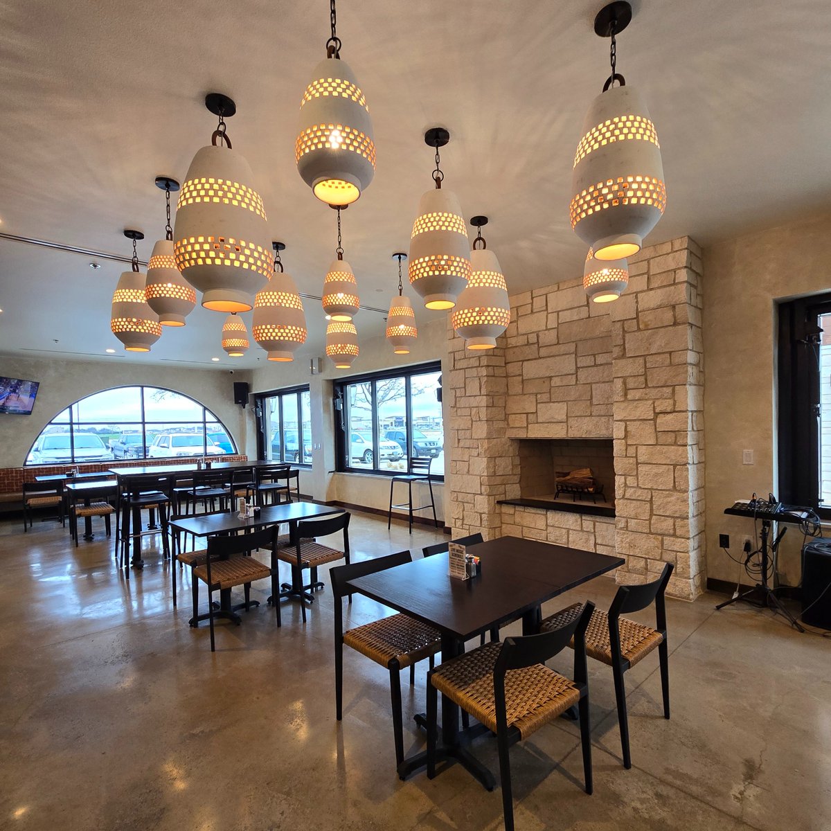 lbkintheloop's tweet image. The Plaza is one of our favorite spots in #Lubbock for chips &amp;amp; queso and a refreshing margarita! Today, we’re giving away a $50 gift card. To enter, just RT this post! Ready, set, fiesta! 🎉🌮💃

lubbockintheloop.com/the-plaza/