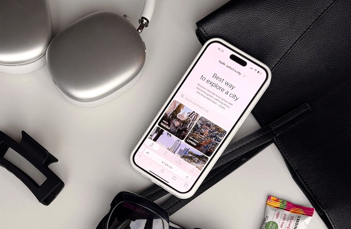 What's in a traveler's starter pack ↓
Definitely a good SPF, headphones, passport, and a city guide from <a href="/Hyde_city/">Hyde</a> 

What's in your travel bag?