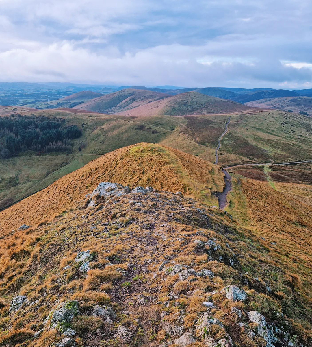 Make sure to pack your walking boots so you can really get to know Scotland's stunning south west....the SWC300 is much more than just a driving route! 📌Moffat, Dumfries & Galloway 📷phoebemedwards #LoveDandG #ScotlandStartsHere #SWC300