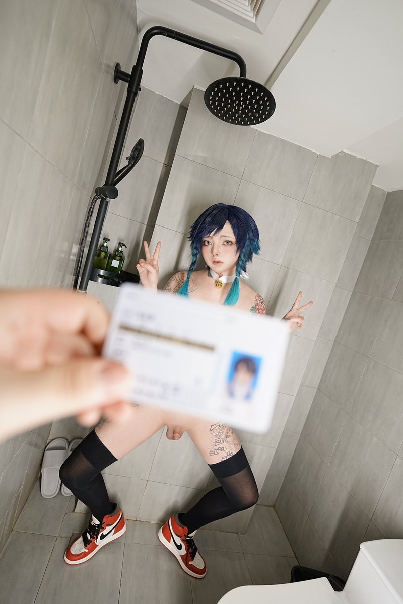 “来吧…展示一下吧温迪酱…对着镜头就是这样！喂！鸡鸡也给我认真一点啊…怎么不是经常在直播间里面说很喜欢被大家视奸的感觉吗！”
“只是口嗨罢了…可以了吧…我…我不喜欢这样啊…求求你”

#femboy #温迪 #私设 #cosplay #男娘 #原神 #genshin #venti