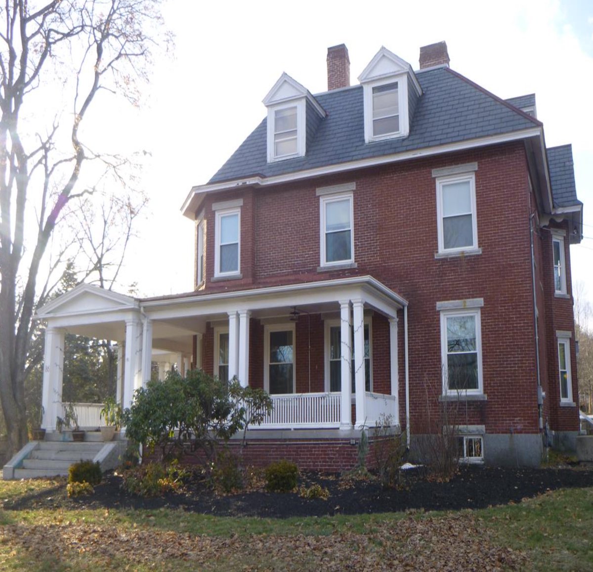 NashuaCDD's tweet image. for adolescent boys located at 86 Concord Street. This project helped keep twelve boys warm and cozy throughout the winter months. #CDWeek2024 #CDBGWorks #CDBG50