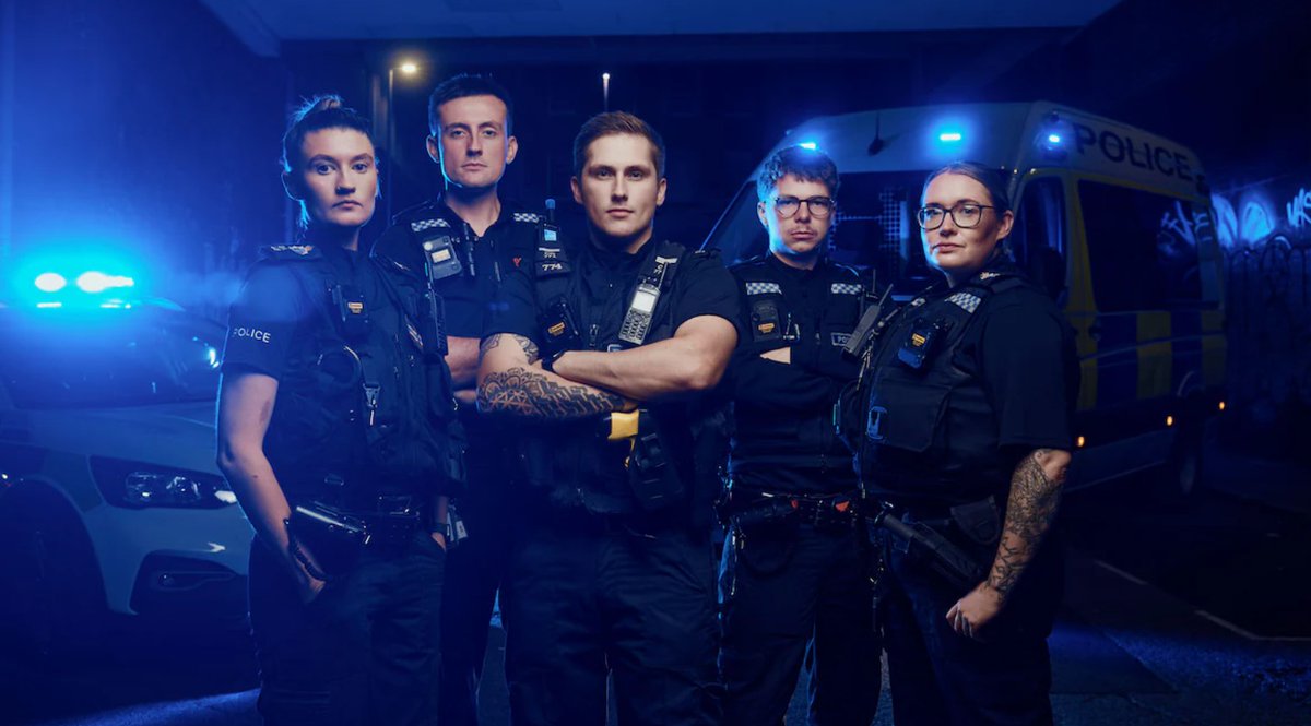 Sergeants Sam and Ed are called to protect the public from a gas leak at a petrol station, and Zoe and Emma respond to a domestic dispute about some missing teeth in tonight's #NightCoppers at 9pm on @Channel4